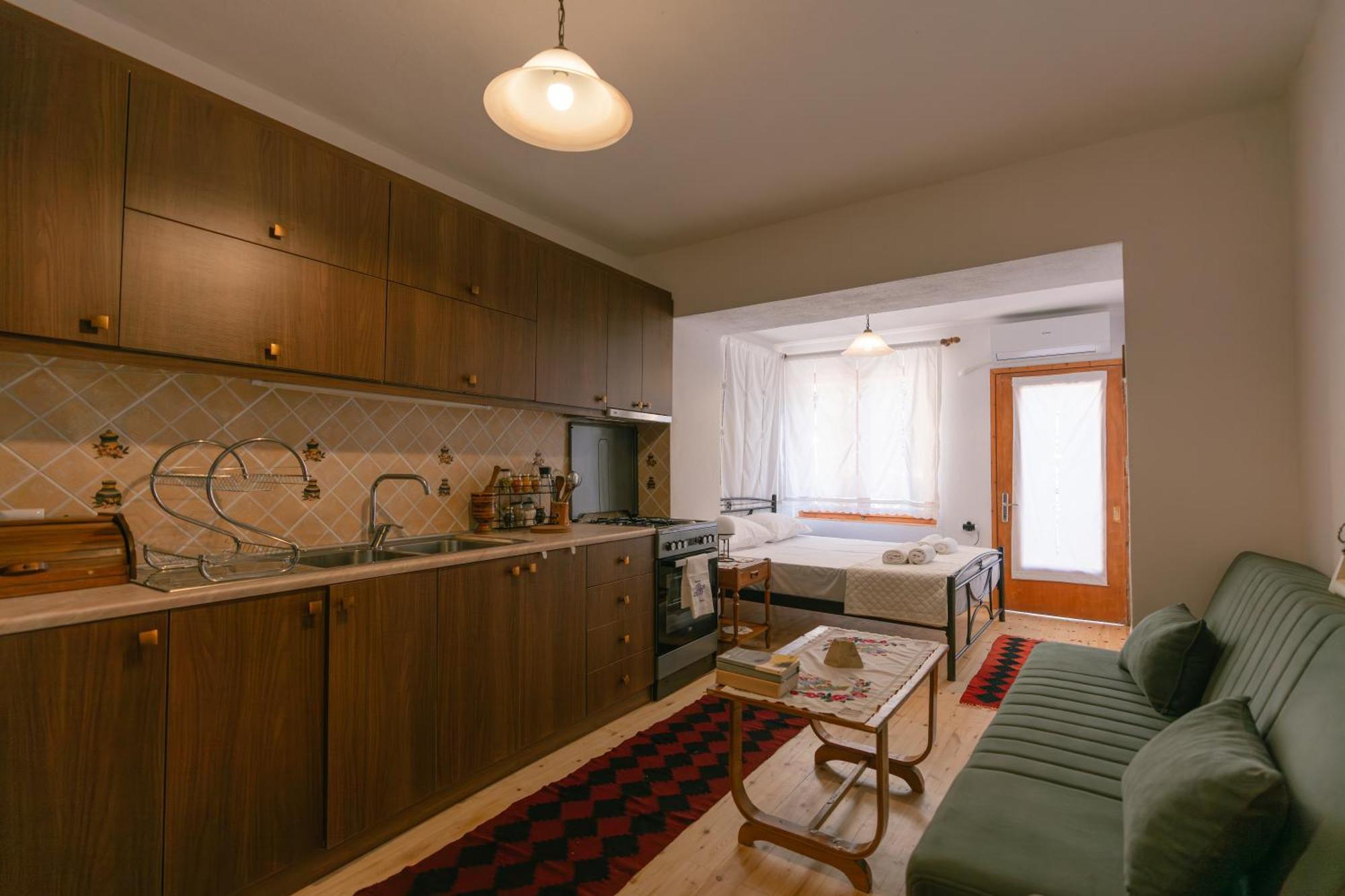 Petrichor Hotel Gjirokaster Luaran gambar