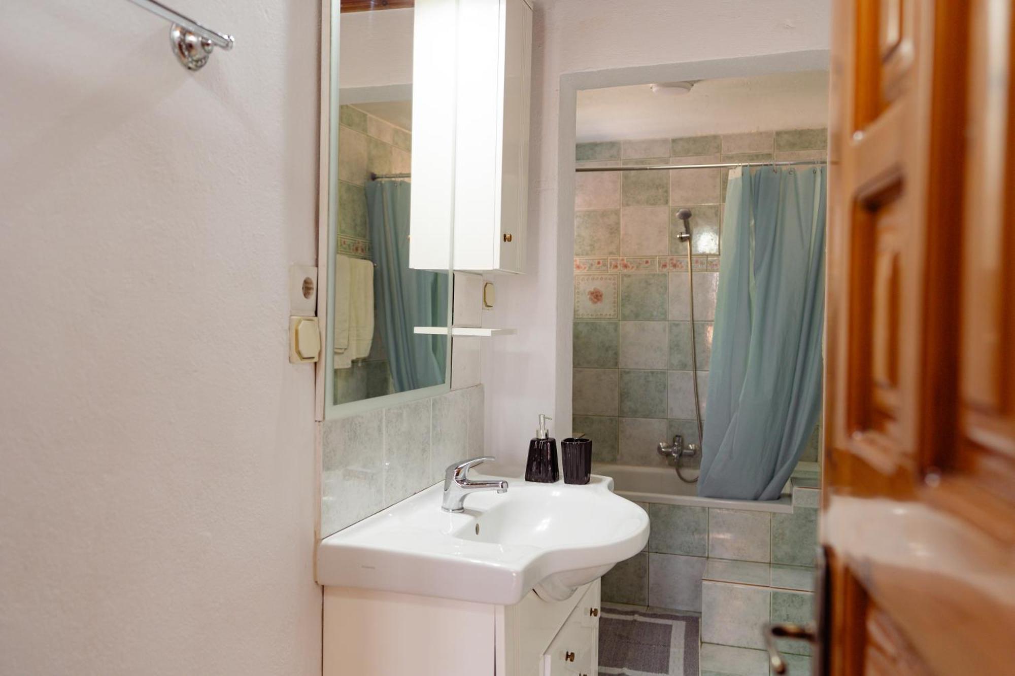 Petrichor Hotel Gjirokaster Bilik gambar